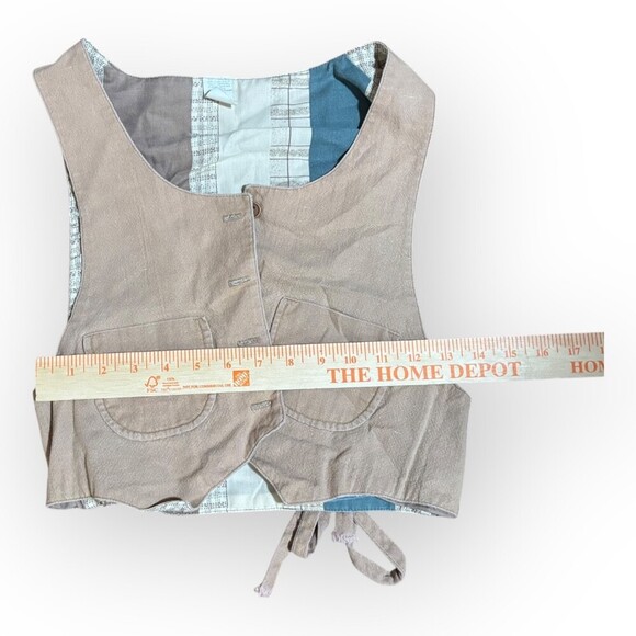 Beige Button Closure Vest Two Front Pockets Patterned Lining No Size - Picture 4 of 4